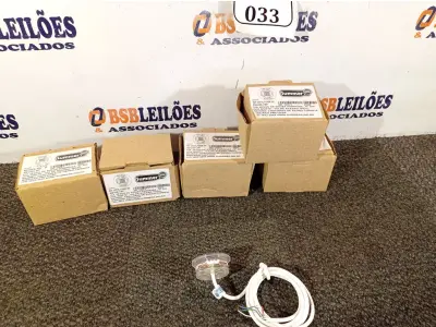 LOTE 033 - 05 REFLETORES CRISTAL POWER 13W RGB CABO 1,75MT - SUMMERS NOVO. (NO ESTADO)