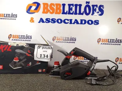 LOTE 134 - 01 PLAINA ELÉTRICA SKIL 220V NOVO. (NO ESTADO)