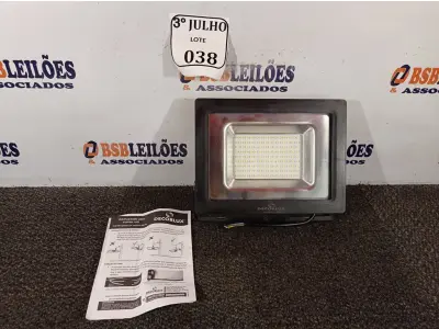 LOTE 038 - 01 REFLETOR DECORLED SUPERLED 220V 100W LUZ BRANCA - DECORLUX NOVO. (NO ESTADO)