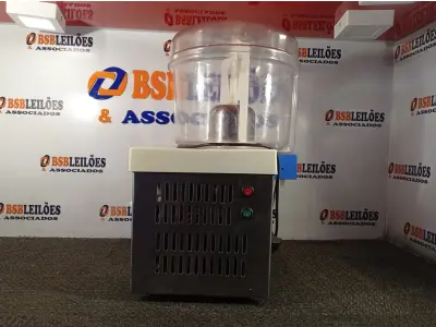 LOTE 233 - 01 REFRESQUEIRA DE 01 CUBA REDONDA MARCA POLOGEL 220V. (NO ESTADO) ATENÇÃO! FAZER A VISITAÇÃO ANTES DE ARREMATAR, NÃO SABEMOS SE FUNCIONA. LEILÃO NÃO TEM GARANTIA E NEM DEVOLUÇÃO, SUJEITO A POSSÍVEIS AVARIAS VISÍVEIS/OCULTAS E/OU AUSÊNCIA DE COMPONENTES.