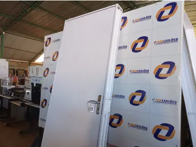 LOTE 279 - 5.020 - PORTA DURAPLAC BRANCA APD 085X215 DIR REQ12 HAIALA NOVO. (NO ESTADO)