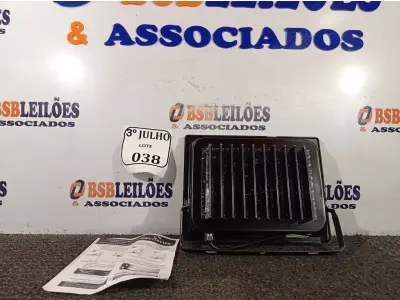 LOTE 038 - 01 REFLETOR DECORLED SUPERLED 220V 100W LUZ BRANCA - DECORLUX NOVO. (NO ESTADO)