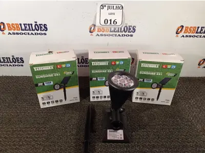 LOTE 016 - 03 ESPETOS JARDIM SOLAR SUNSHINE ES1 3W LED 6500K TASHIBRA NOVO. (NO ESTADO)