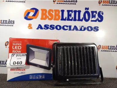 LOTE 040 - 01 REFLETOR DECORLED SUPERLED 220V 150W LUZ BRANCA DECORLUX NOVO. (NO ESTADO)