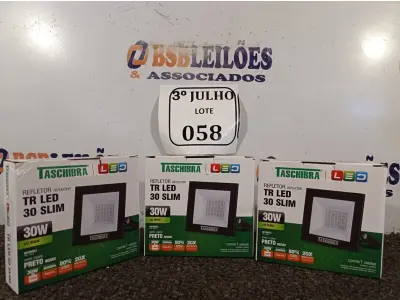 LOTE 058 - 03 REFLETORES TR LED 30W SLIM VERDE PRETO - TASHIBRA NOVO. (NO ESTADO)