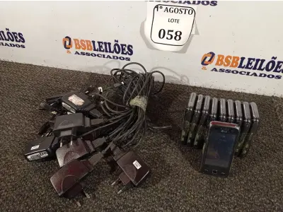 LOTE 058 - 10 APARELHOS CELULARES LG COM CARREGADOR. (NO ESTADO) ATENÇÃO! FAZER A VISITAÇÃO ANTES DE ARREMATAR, NÃO SABEMOS SE FUNCIONA. LEILÃO NÃO TEM GARANTIA E NEM DEVOLUÇÃO, SUJEITO A POSSÍVEIS AVARIAS VISÍVEIS/OCULTAS E/OU AUSÊNCIA DE COMPONENTES.