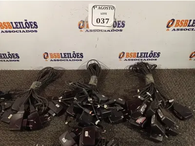 LOTE 037 - 01 LOTE COM APROXIMADAMENTE 40 CARREGADORES PARA CELULAR. (NO ESTADO) ATENÇÃO! FAZER A VISITAÇÃO ANTES DE ARREMATAR, NÃO SABEMOS SE FUNCIONA. LEILÃO NÃO TEM GARANTIA E NEM DEVOLUÇÃO, SUJEITO A POSSÍVEIS AVARIAS VISÍVEIS/OCULTAS E/OU AUSÊNCIA DE COMPONENTES.