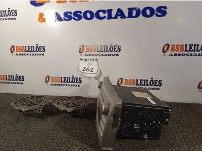 LOTE 262 - 01 SOM AUTOMOTIVO TOYOTA COM 02 ALTO FALANTES. (NO ESTADO) ATENÇÃO! FAZER A VISITAÇÃO ANTES DE ARREMATAR, NÃO SABEMOS SE FUNCIONA. LEILÃO NÃO TEM GARANTIA E NEM DEVOLUÇÃO, SUJEITO A POSSÍVEIS AVARIAS VISÍVEIS/OCULTAS E/OU AUSÊNCIA DE COMPONENTES.