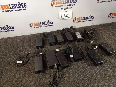 LOTE 221 - 01 LOTE COM FONTES DIVERSAS. (NO ESTADO) ATENÇÃO! FAZER A VISITAÇÃO ANTES DE ARREMATAR, NÃO SABEMOS SE FUNCIONA. LEILÃO NÃO TEM GARANTIA E NEM DEVOLUÇÃO, SUJEITO A POSSÍVEIS AVARIAS VISÍVEIS/OCULTAS E/OU AUSÊNCIA DE COMPONENTES.