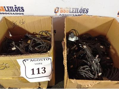 LOTE 113 - 01 CAIXA COM VÁRIOS CARREGADORES DE CELULAR. (NO ESTADO) ATENÇÃO! FAZER A VISITAÇÃO ANTES DE ARREMATAR, NÃO SABEMOS SE FUNCIONA. LEILÃO NÃO TEM GARANTIA E NEM DEVOLUÇÃO, SUJEITO A POSSÍVEIS AVARIAS VISÍVEIS/OCULTAS E/OU AUSÊNCIA DE COMPONENTES.