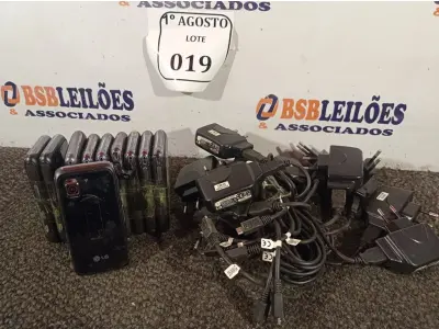 LOTE 019 - 10 APARELHOS CELULARES LG COM CARREGADOR. (NO ESTADO) ATENÇÃO! FAZER A VISITAÇÃO ANTES DE ARREMATAR, NÃO SABEMOS SE FUNCIONA. LEILÃO NÃO TEM GARANTIA E NEM DEVOLUÇÃO, SUJEITO A POSSÍVEIS AVARIAS VISÍVEIS/OCULTAS E/OU AUSÊNCIA DE COMPONENTES.