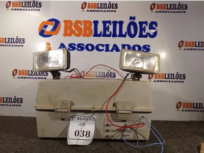 LOTE 038 - 01 LUMINÁRIA DE EMERGÊNCIA PA110 SEM BATERIA. (NO ESTADO) ATENÇÃO! FAZER A VISITAÇÃO ANTES DE ARREMATAR, NÃO SABEMOS SE FUNCIONA. LEILÃO NÃO TEM GARANTIA E NEM DEVOLUÇÃO, SUJEITO A POSSÍVEIS AVARIAS VISÍVEIS/OCULTAS E/OU AUSÊNCIA DE COMPONENTES.