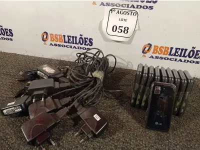 LOTE 058 - 10 APARELHOS CELULARES LG COM CARREGADOR. (NO ESTADO) ATENÇÃO! FAZER A VISITAÇÃO ANTES DE ARREMATAR, NÃO SABEMOS SE FUNCIONA. LEILÃO NÃO TEM GARANTIA E NEM DEVOLUÇÃO, SUJEITO A POSSÍVEIS AVARIAS VISÍVEIS/OCULTAS E/OU AUSÊNCIA DE COMPONENTES.