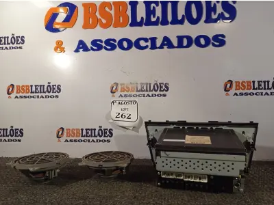 LOTE 262 - 01 SOM AUTOMOTIVO TOYOTA COM 02 ALTO FALANTES. (NO ESTADO) ATENÇÃO! FAZER A VISITAÇÃO ANTES DE ARREMATAR, NÃO SABEMOS SE FUNCIONA. LEILÃO NÃO TEM GARANTIA E NEM DEVOLUÇÃO, SUJEITO A POSSÍVEIS AVARIAS VISÍVEIS/OCULTAS E/OU AUSÊNCIA DE COMPONENTES.