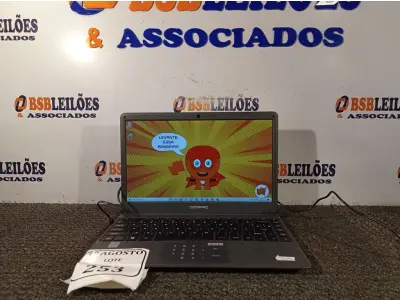 LOTE 253 - 01 NOTEBOOK CORE I3 MARCA COMPAQ PRESARIO CQ-27 COM FONTE 19V. (NO ESTADO) ATENÇÃO! FAZER A VISITAÇÃO ANTES DE ARREMATAR, NÃO SABEMOS SE FUNCIONA. LEILÃO NÃO TEM GARANTIA E NEM DEVOLUÇÃO, SUJEITO A POSSÍVEIS AVARIAS VISÍVEIS/OCULTAS E/OU AUSÊNCIA DE COMPONENTES.