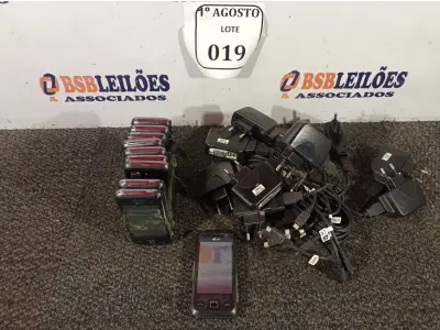 LOTE 019 - 10 APARELHOS CELULARES LG COM CARREGADOR. (NO ESTADO) ATENÇÃO! FAZER A VISITAÇÃO ANTES DE ARREMATAR, NÃO SABEMOS SE FUNCIONA. LEILÃO NÃO TEM GARANTIA E NEM DEVOLUÇÃO, SUJEITO A POSSÍVEIS AVARIAS VISÍVEIS/OCULTAS E/OU AUSÊNCIA DE COMPONENTES.