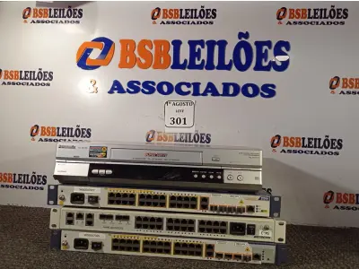 LOTE 301 - 03 SWITCHES COM PORTA DE FIBRA E 01 VHS PANASONIC. (NO ESTADO) ATENÇÃO! FAZER A VISITAÇÃO ANTES DE ARREMATAR, NÃO SABEMOS SE FUNCIONA. LEILÃO NÃO TEM GARANTIA E NEM DEVOLUÇÃO, SUJEITO A POSSÍVEIS AVARIAS VISÍVEIS/OCULTAS E/OU AUSÊNCIA DE COMPONENTES.
