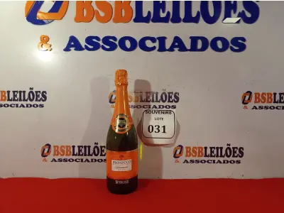 LOTE 031 -  01 GARRAFA DE ESPUMANTE SPERONE PROSECCO BRUT 75 CL LACRADO. (NO ESTADO EM QUE SE ENCONTRA) ATENÇÃO! FAZER A VISITAÇÃO ANTES DE ARREMATAR, NÃO SABEMOS SE FUNCIONA. LEILÃO NÃO TEM GARANTIA E NEM DEVOLUÇÃO, SUJEITO A POSSÍVEIS AVARIAS VISÍVEIS/OCULTAS E/OU AUSÊNCIA DE COMPONENTES.  