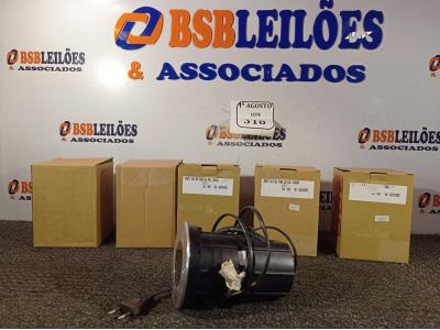 LOTE 318 - 03 PARES DE LED SOLO 4X2W PARA EMBUTIR (NO ESTADO) ATENÇÃO! FAZER A VISITAÇÃO ANTES DE ARREMATAR, NÃO SABEMOS SE FUNCIONA. LEILÃO NÃO TEM GARANTIA E NEM DEVOLUÇÃO, SUJEITO A POSSÍVEIS AVARIAS VISÍVEIS/OCULTAS E/OU AUSÊNCIA DE COMPONENTES.