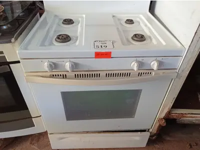 LOTE 519 -  01 FOGÃO 04 BOCAS WHIRPOOL. (NO ESTADO) ATENÇÃO! FAZER A VISITAÇÃO ANTES DE ARREMATAR, NÃO SABEMOS SE FUNCIONA. LEILÃO NÃO TEM GARANTIA E NEM DEVOLUÇÃO, SUJEITO A POSSÍVEIS AVARIAS VISÍVEIS/OCULTAS E/OU AUSÊNCIA DE COMPONENTES.