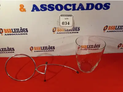 LOTE 034 - 01 SUPORTE EM INOX E 01 BALDE DE VIDRO. (NO ESTADO EM QUE SE ENCONTRA) ATENÇÃO! FAZER A VISITAÇÃO ANTES DE ARREMATAR, NÃO SABEMOS SE FUNCIONA. LEILÃO NÃO TEM GARANTIA E NEM DEVOLUÇÃO, SUJEITO A POSSÍVEIS AVARIAS VISÍVEIS/OCULTAS E/OU AUSÊNCIA DE COMPONENTES.