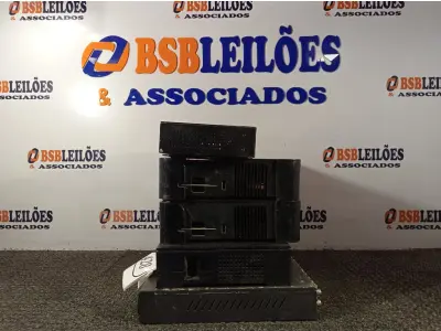 LOTE 428 - 01 DVR, 01 SWITCH E 03 APARELHOS DE SATÉLITE. (NO ESTADO) ATENÇÃO! FAZER A VISITAÇÃO ANTES DE ARREMATAR, NÃO SABEMOS SE FUNCIONA. LEILÃO NÃO TEM GARANTIA E NEM DEVOLUÇÃO, SUJEITO A POSSÍVEIS AVARIAS VISÍVEIS/OCULTAS E/OU AUSÊNCIA DE COMPONENTES.