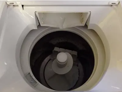 LOTE 461 - 01 MÁQUINA DE LAVAR ROUPAS BRASTEMP 6KG COM AVARIAS.  (NO ESTADO) ATENÇÃO! FAZER A VISITAÇÃO ANTES DE ARREMATAR, NÃO SABEMOS SE FUNCIONA. LEILÃO NÃO TEM GARANTIA E NEM DEVOLUÇÃO, SUJEITO A POSSÍVEIS AVARIAS VISÍVEIS/OCULTAS E/OU AUSÊNCIA DE COMPONENTES.