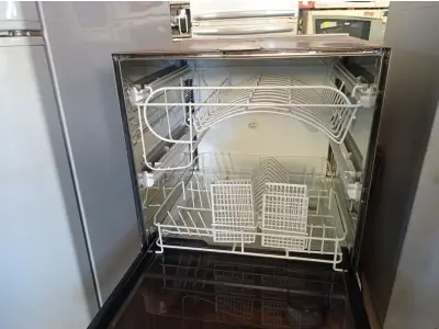 LOTE 408 - 01 LAVA-LOUÇA ENXUTA 220VOLTS. (NO ESTADO) ATENÇÃO! FAZER A VISITAÇÃO ANTES DE ARREMATAR, NÃO SABEMOS SE FUNCIONA. LEILÃO NÃO TEM GARANTIA E NEM DEVOLUÇÃO, SUJEITO A POSSÍVEIS AVARIAS VISÍVEIS/OCULTAS E/OU AUSÊNCIA DE COMPONENTES.