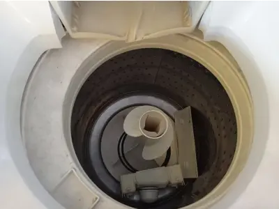 LOTE 466 - 01 MÁQUINA DE LAVAR ROUPAS BRASTEMP 6KG.  (NO ESTADO) ATENÇÃO! FAZER A VISITAÇÃO ANTES DE ARREMATAR, NÃO SABEMOS SE FUNCIONA. LEILÃO NÃO TEM GARANTIA E NEM DEVOLUÇÃO, SUJEITO A POSSÍVEIS AVARIAS VISÍVEIS/OCULTAS E/OU AUSÊNCIA DE COMPONENTES.