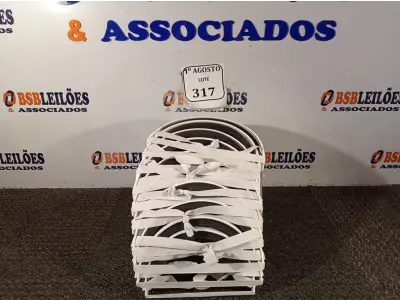 LOTE 317 - 10 MÁSCARAS DE PROTEÇÃO (NO ESTADO) ATENÇÃO! FAZER A VISITAÇÃO ANTES DE ARREMATAR, NÃO SABEMOS SE FUNCIONA. LEILÃO NÃO TEM GARANTIA E NEM DEVOLUÇÃO, SUJEITO A POSSÍVEIS AVARIAS VISÍVEIS/OCULTAS E/OU AUSÊNCIA DE COMPONENTES.
