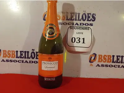LOTE 031 -  01 GARRAFA DE ESPUMANTE SPERONE PROSECCO BRUT 75 CL LACRADO. (NO ESTADO EM QUE SE ENCONTRA) ATENÇÃO! FAZER A VISITAÇÃO ANTES DE ARREMATAR, NÃO SABEMOS SE FUNCIONA. LEILÃO NÃO TEM GARANTIA E NEM DEVOLUÇÃO, SUJEITO A POSSÍVEIS AVARIAS VISÍVEIS/OCULTAS E/OU AUSÊNCIA DE COMPONENTES.  