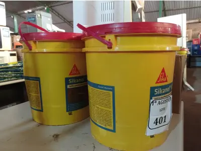 LOTE 401 - 02 BALDES DE SIKANOL ALVENARIA, ADITIVO PLASTIFICANTE PARA ARGAMASSA DE ASSENTAMENTO E REBOCO 18L. (NO ESTADO) ATENÇÃO! FAZER A VISITAÇÃO ANTES DE ARREMATAR, NÃO SABEMOS SE FUNCIONA. LEILÃO NÃO TEM GARANTIA E NEM DEVOLUÇÃO, SUJEITO A POSSÍVEIS AVARIAS VISÍVEIS/OCULTAS E/OU AUSÊNCIA DE COMPONENTES.