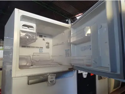 LOTE 407 - 01 GELADEIRA FROSS FREE ELECTROLUX 220VOLTS. (NO ESTADO) ATENÇÃO! FAZER A VISITAÇÃO ANTES DE ARREMATAR, NÃO SABEMOS SE FUNCIONA. LEILÃO NÃO TEM GARANTIA E NEM DEVOLUÇÃO, SUJEITO A POSSÍVEIS AVARIAS VISÍVEIS/OCULTAS E/OU AUSÊNCIA DE COMPONENTES.