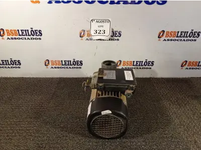 LOTE 323 - 01 BOMBA D’ÁGUA. (NO ESTADO) ATENÇÃO! FAZER A VISITAÇÃO ANTES DE ARREMATAR, NÃO SABEMOS SE FUNCIONA. LEILÃO NÃO TEM GARANTIA E NEM DEVOLUÇÃO, SUJEITO A POSSÍVEIS AVARIAS VISÍVEIS/OCULTAS E/OU AUSÊNCIA DE COMPONENTES.