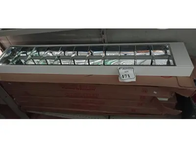 LOTE 471 - 07 LUMINÁRIAS DE SOBREPOR.  (NO ESTADO) ATENÇÃO! FAZER A VISITAÇÃO ANTES DE ARREMATAR, NÃO SABEMOS SE FUNCIONA. LEILÃO NÃO TEM GARANTIA E NEM DEVOLUÇÃO, SUJEITO A POSSÍVEIS AVARIAS VISÍVEIS/OCULTAS E/OU AUSÊNCIA DE COMPONENTES.