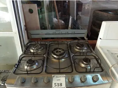 LOTE 518 -  02 FOGÕES COM AVARIAS. (NO ESTADO) ATENÇÃO! FAZER A VISITAÇÃO ANTES DE ARREMATAR, NÃO SABEMOS SE FUNCIONA. LEILÃO NÃO TEM GARANTIA E NEM DEVOLUÇÃO, SUJEITO A POSSÍVEIS AVARIAS VISÍVEIS/OCULTAS E/OU AUSÊNCIA DE COMPONENTES.