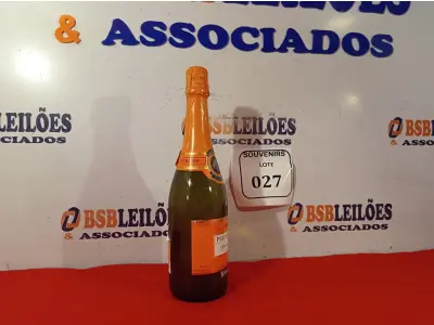 LOTE 027 -  01 GARRAFA DE ESPUMANTE SPERONE PROSECCO BRUT 75CL LACRADO. (NO ESTADO EM QUE SE ENCONTRA) ATENÇÃO! FAZER A VISITAÇÃO ANTES DE ARREMATAR, NÃO SABEMOS SE FUNCIONA. LEILÃO NÃO TEM GARANTIA E NEM DEVOLUÇÃO, SUJEITO A POSSÍVEIS AVARIAS VISÍVEIS/OCULTAS E/OU AUSÊNCIA DE COMPONENTES.  