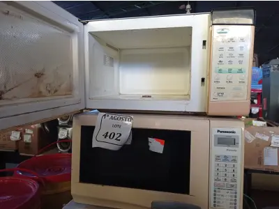 LOTE 402 - 03 MICRO-ONDAS SEM PRATOS. (NO ESTADO) ATENÇÃO! FAZER A VISITAÇÃO ANTES DE ARREMATAR, NÃO SABEMOS SE FUNCIONA. LEILÃO NÃO TEM GARANTIA E NEM DEVOLUÇÃO, SUJEITO A POSSÍVEIS AVARIAS VISÍVEIS/OCULTAS E/OU AUSÊNCIA DE COMPONENTES.