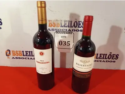 LOTE 035 -  01 GARRAFA DE VINHO FINCA TERRANOSTRA ARGENTINO 2015 750ML E 01 GARRAFA CHILE RESERVADO CABERNET SAUVIGNOT. 750ML. LACRADO.  (NO ESTADO EM QUE SE ENCONTRA) ATENÇÃO! FAZER A VISITAÇÃO ANTES DE ARREMATAR, NÃO SABEMOS SE FUNCIONA. LEILÃO NÃO TEM GARANTIA E NEM DEVOLUÇÃO, SUJEITO A POSSÍVEIS AVARIAS VISÍVEIS/OCULTAS E/OU AUSÊNCIA DE COMPONENTES.  