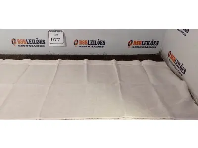 LOTE 077 - 01 CAMINHO DE MESA EM LINHO NA COR BRANCA. (NO ESTADO EM QUE SE ENCONTRA) ATENÇÃO! FAZER A VISITAÇÃO ANTES DE ARREMATAR, NÃO SABEMOS SE FUNCIONA. LEILÃO NÃO TEM GARANTIA E NEM DEVOLUÇÃO, SUJEITO A POSSÍVEIS AVARIAS VISÍVEIS/OCULTAS E/OU AUSÊNCIA DE COMPONENTES.
