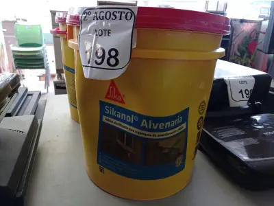 LOTE 198 - 02 BALDES DE SIKANOL ALVENARIA ADITIVO PLASTIFICANTE PARA ARGAMASSA DE ASSENTAMENTO E REBOCO, 18 LITROS CADA. (NO ESTADO) ATENÇÃO! FAZER A VISITAÇÃO ANTES DE ARREMATAR, NÃO SABEMOS SE FUNCIONA. LEILÃO NÃO TEM GARANTIA E NEM DEVOLUÇÃO, SUJEITO A POSSÍVEIS AVARIAS VISÍVEIS/OCULTAS E/OU AUSÊNCIA DE COMPONENTES.