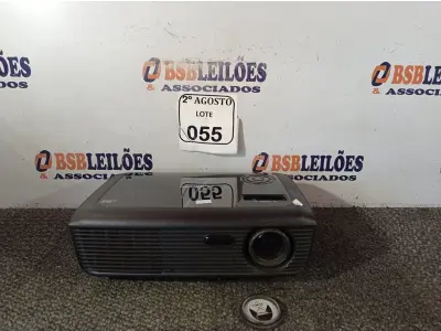LOTE 055 - 01 PROJETOR MARCA OPTION DE 220V. (NO ESTADO) ATENÇÃO! FAZER A VISITAÇÃO ANTES DE ARREMATAR, NÃO SABEMOS SE FUNCIONA. LEILÃO NÃO TEM GARANTIA E NEM DEVOLUÇÃO, SUJEITO A POSSÍVEIS AVARIAS VISÍVEIS/OCULTAS E/OU AUSÊNCIA DE COMPONENTES.