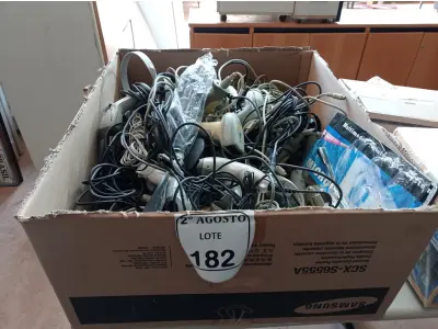 LOTE 182 - 01 LOTE COM VÁRIOS LEITORES DE CÓDIGOS DE BARRAS. (NO ESTADO) ATENÇÃO! FAZER A VISITAÇÃO ANTES DE ARREMATAR, NÃO SABEMOS SE FUNCIONA. LEILÃO NÃO TEM GARANTIA E NEM DEVOLUÇÃO, SUJEITO A POSSÍVEIS AVARIAS VISÍVEIS/OCULTAS E/OU AUSÊNCIA DE COMPONENTES.
