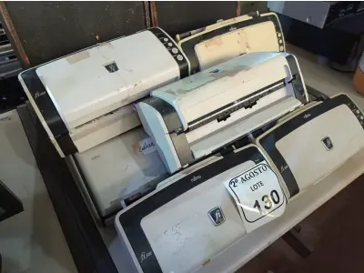 LOTE 130 - 09 SCANNERS MARCA FUGITSU. (NO ESTADO) ATENÇÃO! FAZER A VISITAÇÃO ANTES DE ARREMATAR, NÃO SABEMOS SE FUNCIONA. LEILÃO NÃO TEM GARANTIA E NEM DEVOLUÇÃO, SUJEITO A POSSÍVEIS AVARIAS VISÍVEIS/OCULTAS E/OU AUSÊNCIA DE COMPONENTES.