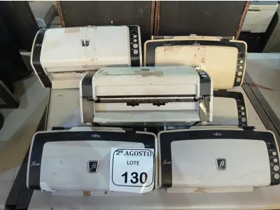 LOTE 130 - 09 SCANNERS MARCA FUGITSU. (NO ESTADO) ATENÇÃO! FAZER A VISITAÇÃO ANTES DE ARREMATAR, NÃO SABEMOS SE FUNCIONA. LEILÃO NÃO TEM GARANTIA E NEM DEVOLUÇÃO, SUJEITO A POSSÍVEIS AVARIAS VISÍVEIS/OCULTAS E/OU AUSÊNCIA DE COMPONENTES.