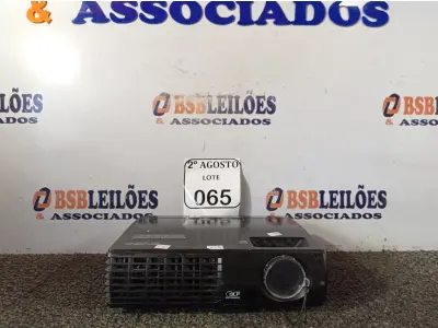 LOTE 065 - 01 PROJETOR MULTIMIDIA MARCA LG. (NO ESTADO) ATENÇÃO! FAZER A VISITAÇÃO ANTES DE ARREMATAR, NÃO SABEMOS SE FUNCIONA. LEILÃO NÃO TEM GARANTIA E NEM DEVOLUÇÃO, SUJEITO A POSSÍVEIS AVARIAS VISÍVEIS/OCULTAS E/OU AUSÊNCIA DE COMPONENTES.
