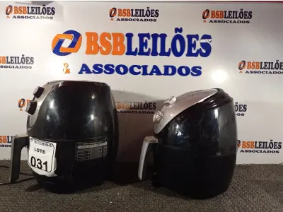 LOTE 031 - 02 AIR FRYER MARCAS E MODELOS DIVERSOS 220V. (NO ESTADO) ATENÇÃO! FAZER A VISITAÇÃO ANTES DE ARREMATAR, NÃO SABEMOS SE FUNCIONA. LEILÃO NÃO TEM GARANTIA E NEM DEVOLUÇÃO, SUJEITO A POSSÍVEIS AVARIAS VISÍVEIS/OCULTAS E/OU AUSÊNCIA DE COMPONENTES.