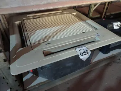 LOTE 059 - 01 EVAPORADORA DE TETO K7 MARCA YORK. (NO ESTADO) ATENÇÃO! FAZER A VISITAÇÃO ANTES DE ARREMATAR, NÃO SABEMOS SE FUNCIONA. LEILÃO NÃO TEM GARANTIA E NEM DEVOLUÇÃO, SUJEITO A POSSÍVEIS AVARIAS VISÍVEIS/OCULTAS E/OU AUSÊNCIA DE COMPONENTES.