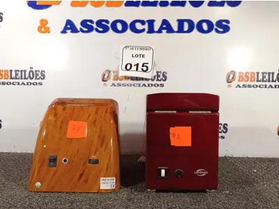LOTE 015 - 02 ÓCULOS DE REALIDADE VIRTUAL MARCAS E MODELOS DIVERSOS, 01 RELÓGIO SPEEDO E 02 PORTA RELÓGIOS MARCAS E MODELOS DIVERSOS. (NO ESTADO) ATENÇÃO! FAZER A VISITAÇÃO ANTES DE ARREMATAR, NÃO SABEMOS SE FUNCIONA. LEILÃO NÃO TEM GARANTIA E NEM DEVOLUÇÃO, SUJEITO A POSSÍVEIS AVARIAS VISÍVEIS/OCULTAS E/OU AUSÊNCIA DE COMPONENTES.