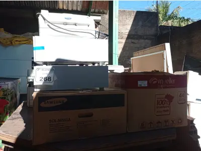 LOTE 268 - 03 GAVETAS PARA IMPRESSORAS SAMSUMG MODELO SCX755A, 01 APARELHO DE FAX E 01 CAIXA COM GRANDE QUANTIDADE DE CABOS. (NO ESTADO) ATENÇÃO! FAZER A VISITAÇÃO ANTES DE ARREMATAR, NÃO SABEMOS SE FUNCIONA. LEILÃO NÃO TEM GARANTIA E NEM DEVOLUÇÃO, SUJEITO A POSSÍVEIS AVARIAS VISÍVEIS/OCULTAS E/OU AUSÊNCIA DE COMPONENTES.